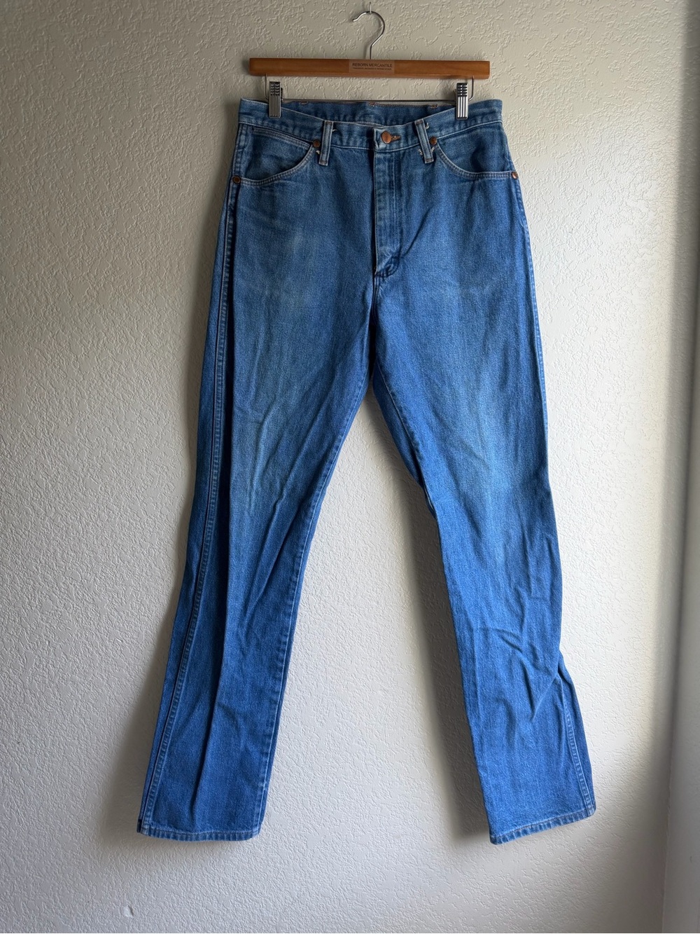 Wrangler Men’s Cowboy Cut Light Blue Straight Jeans